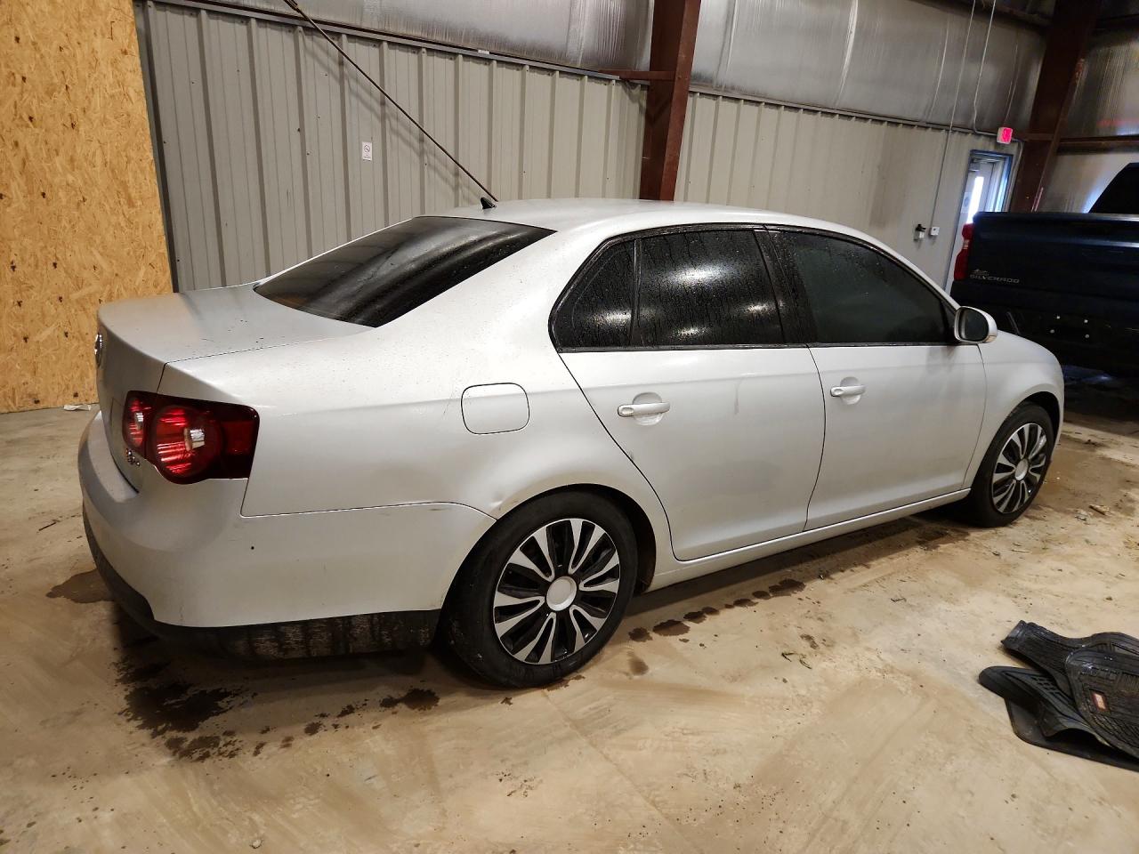 2009 VOLKSWAGEN Jetta VIN 3VWJZ71KX9M084077 photo 3