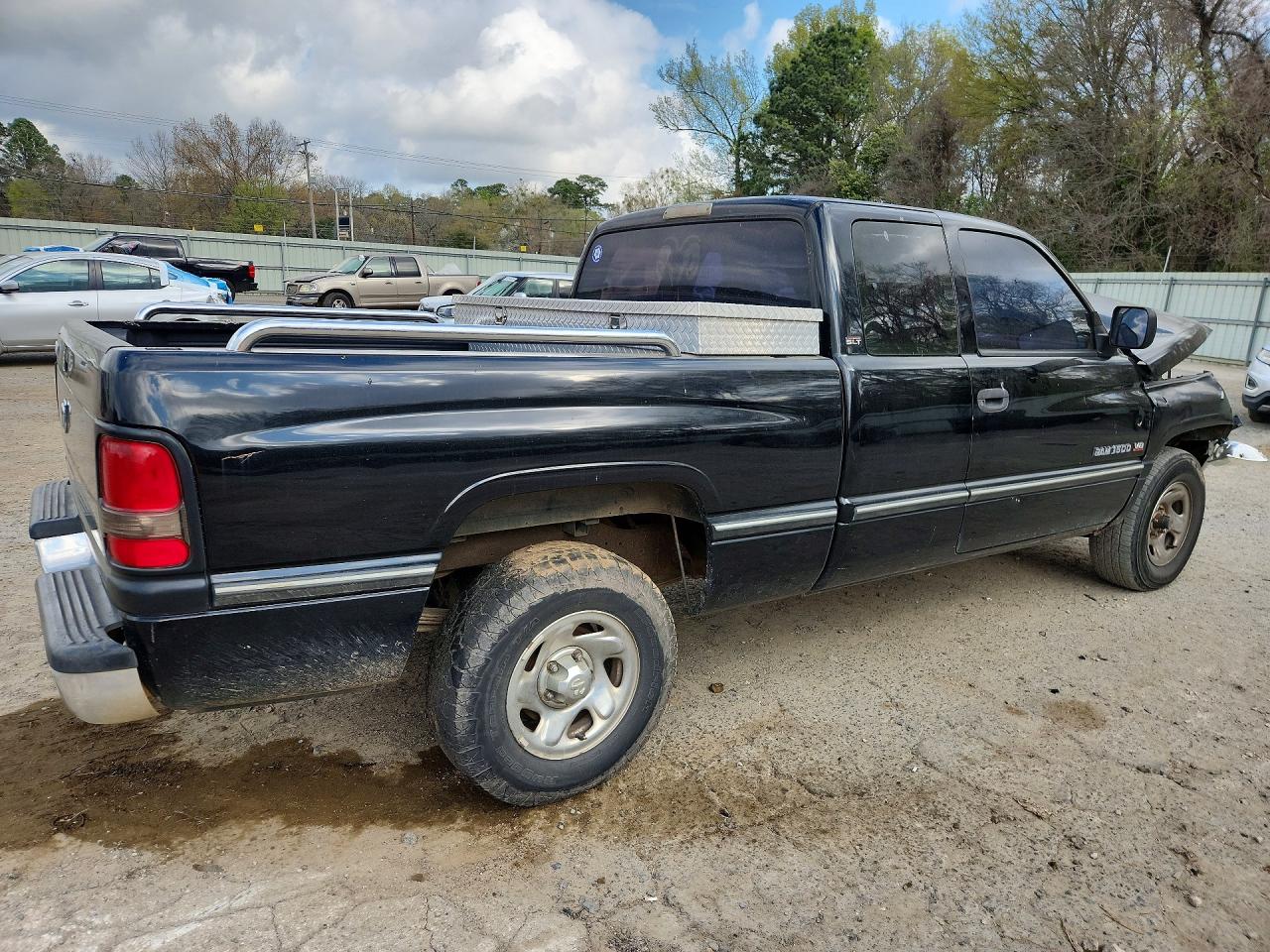 1995 Dodge Ram 1500 VIN 3B7HC13Y8SM178935 photo 3