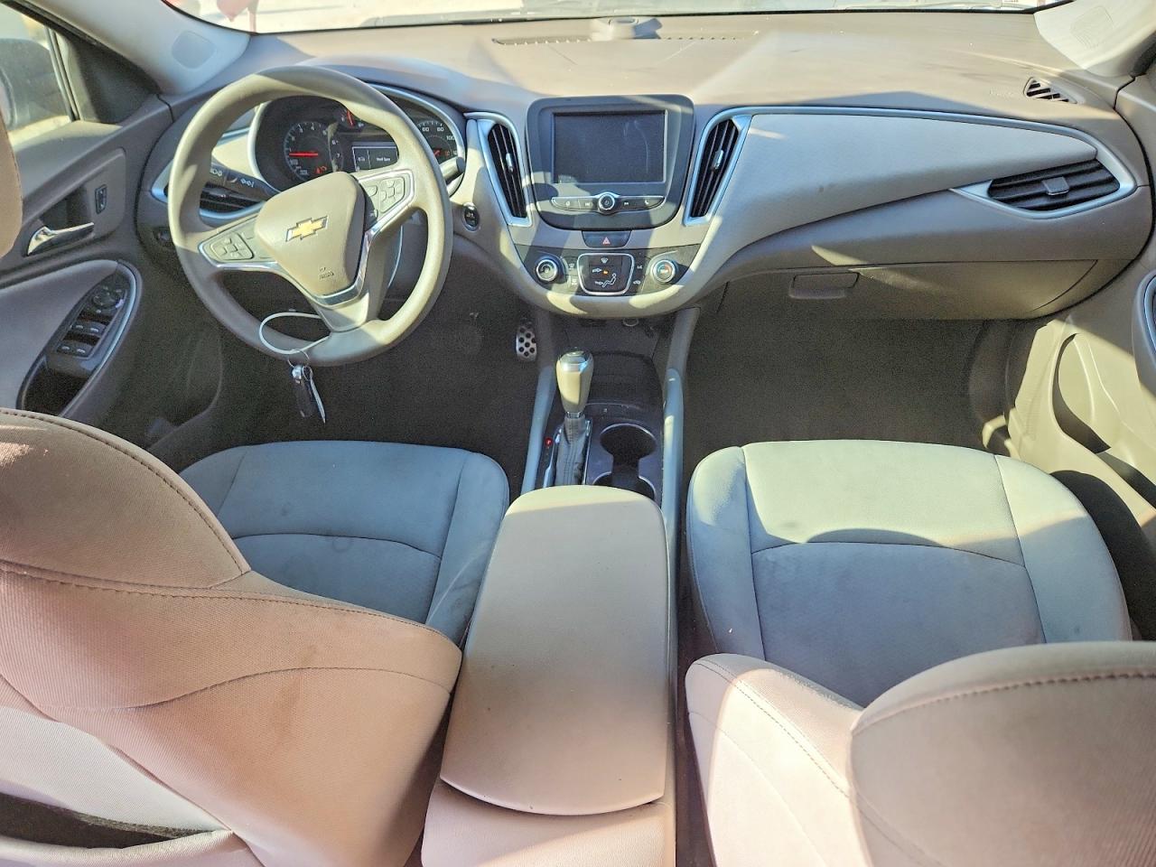2016 Chev Malibu VIN 1G1ZB5ST6GF287169 photo 8