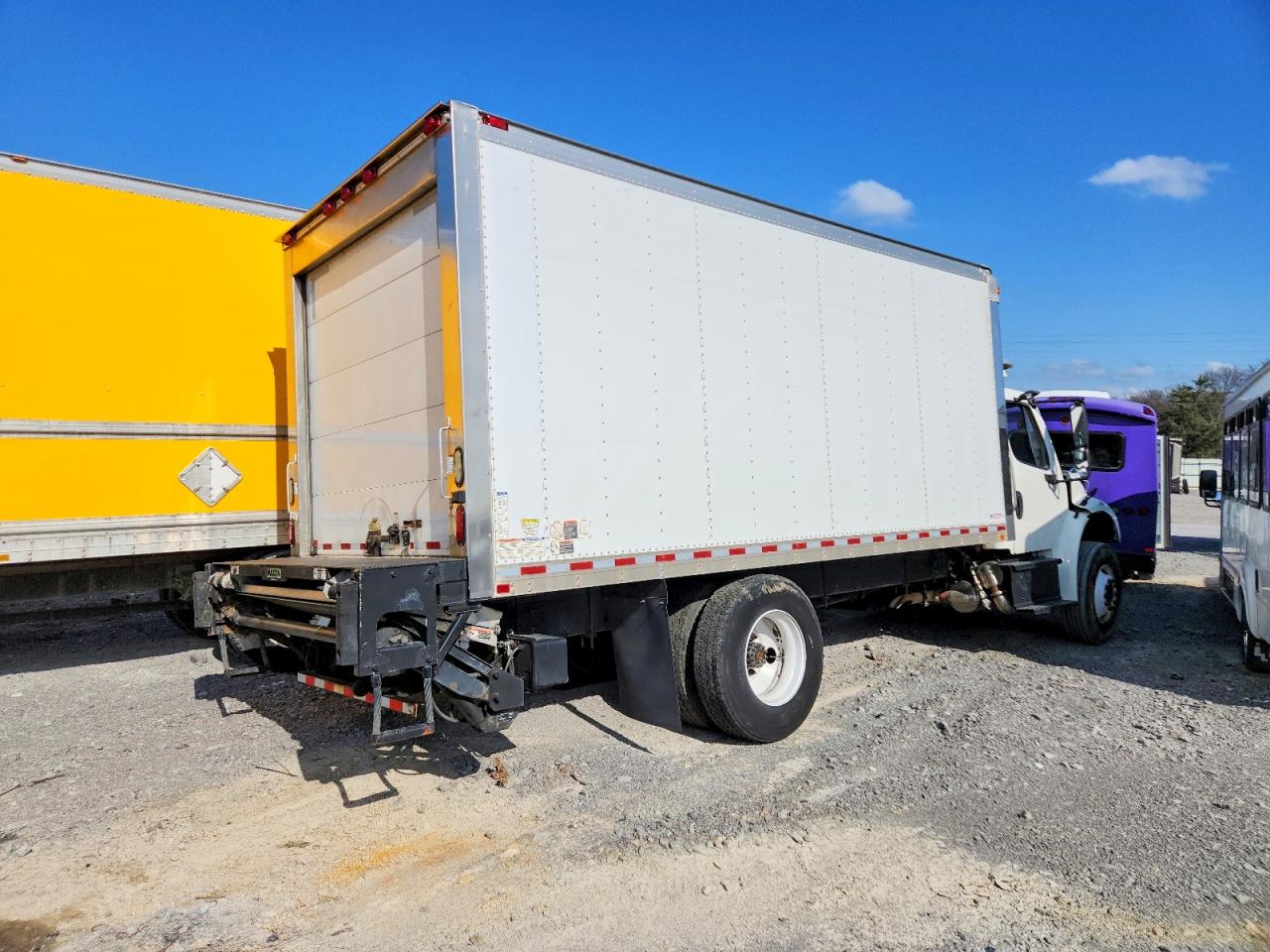 2017 FREIGHTLINER All other VIN 3ALACVDU5HDJC4158 photo 4