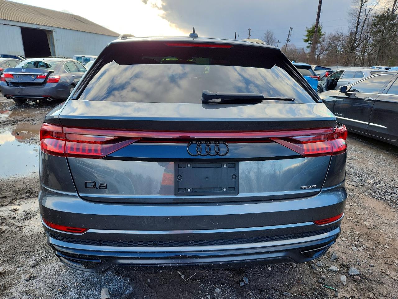 2022 Audi Q8 VIN WA1EVBF15ND010830 photo 6