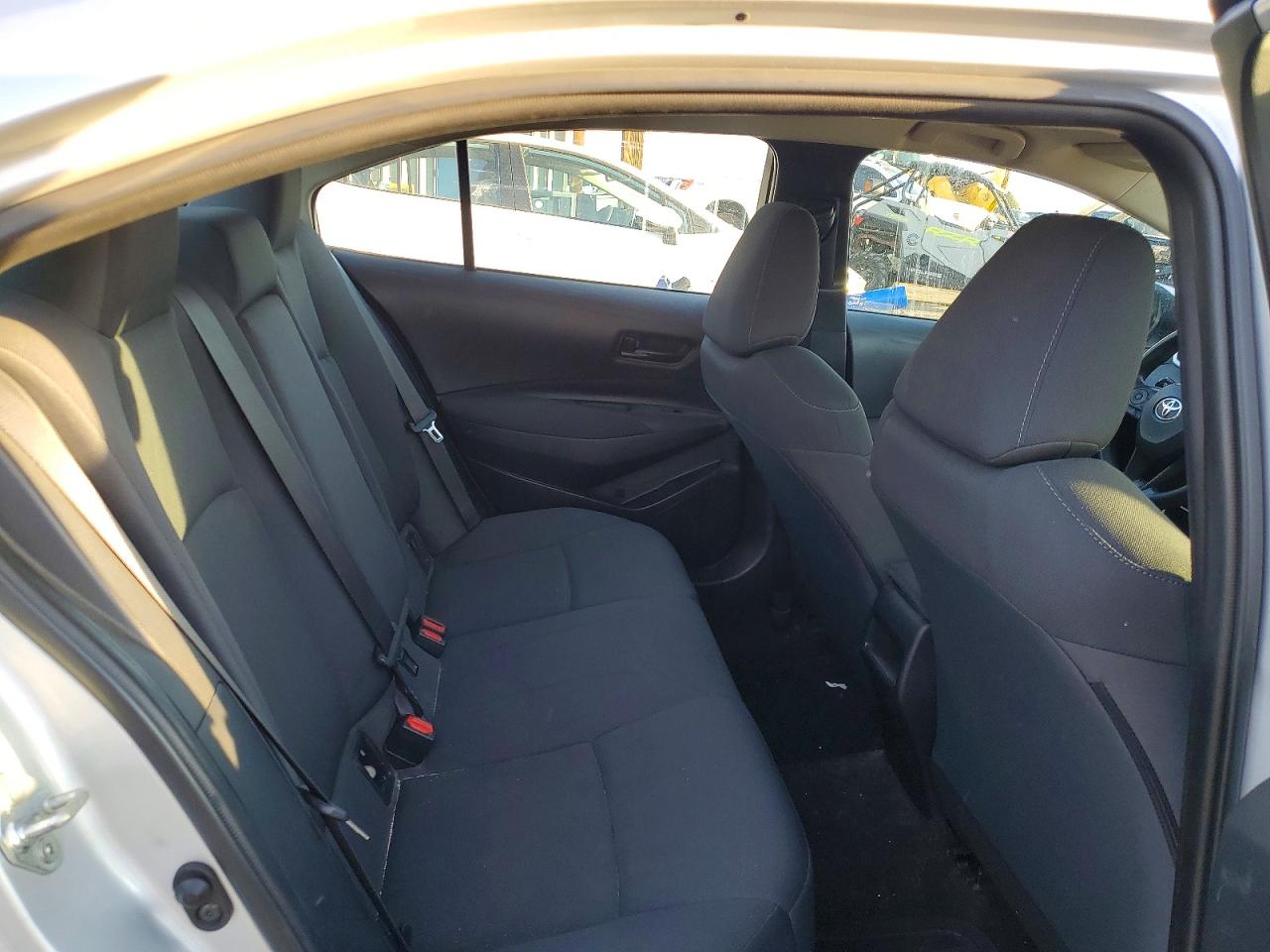 2022 Toyota Corolla VIN 5YFEPMAE2NP372276 photo 10