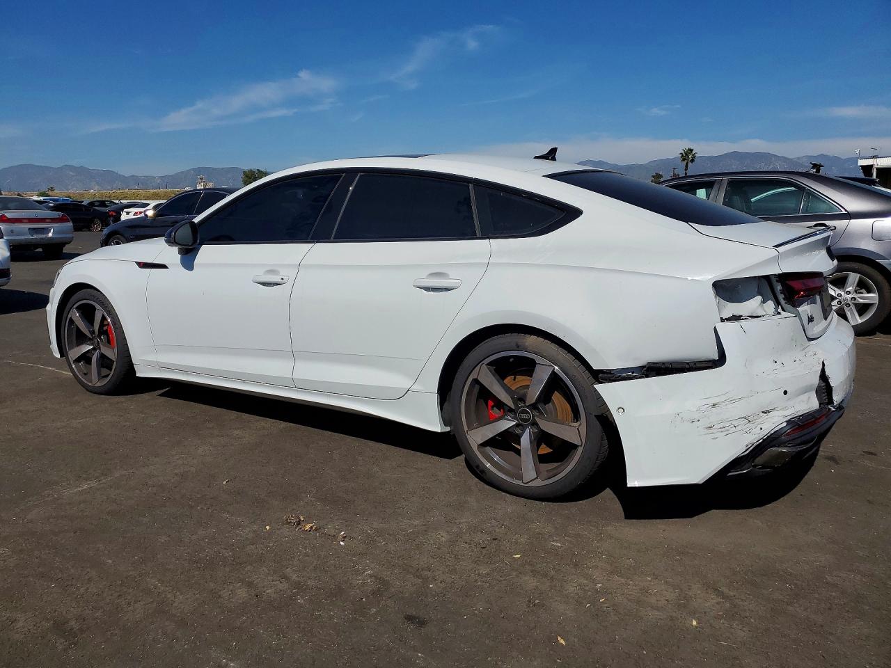 2024 Audi A5 VIN WAUEACF58RA039768 photo 2