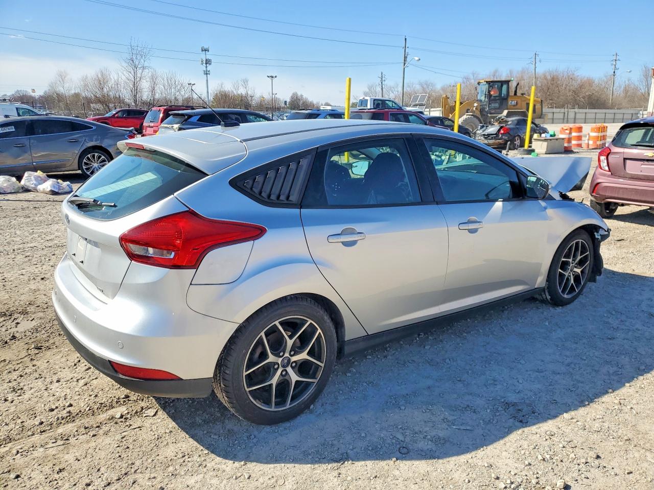 2017 Ford Focus VIN 1FADP3M22HL326764 photo 3