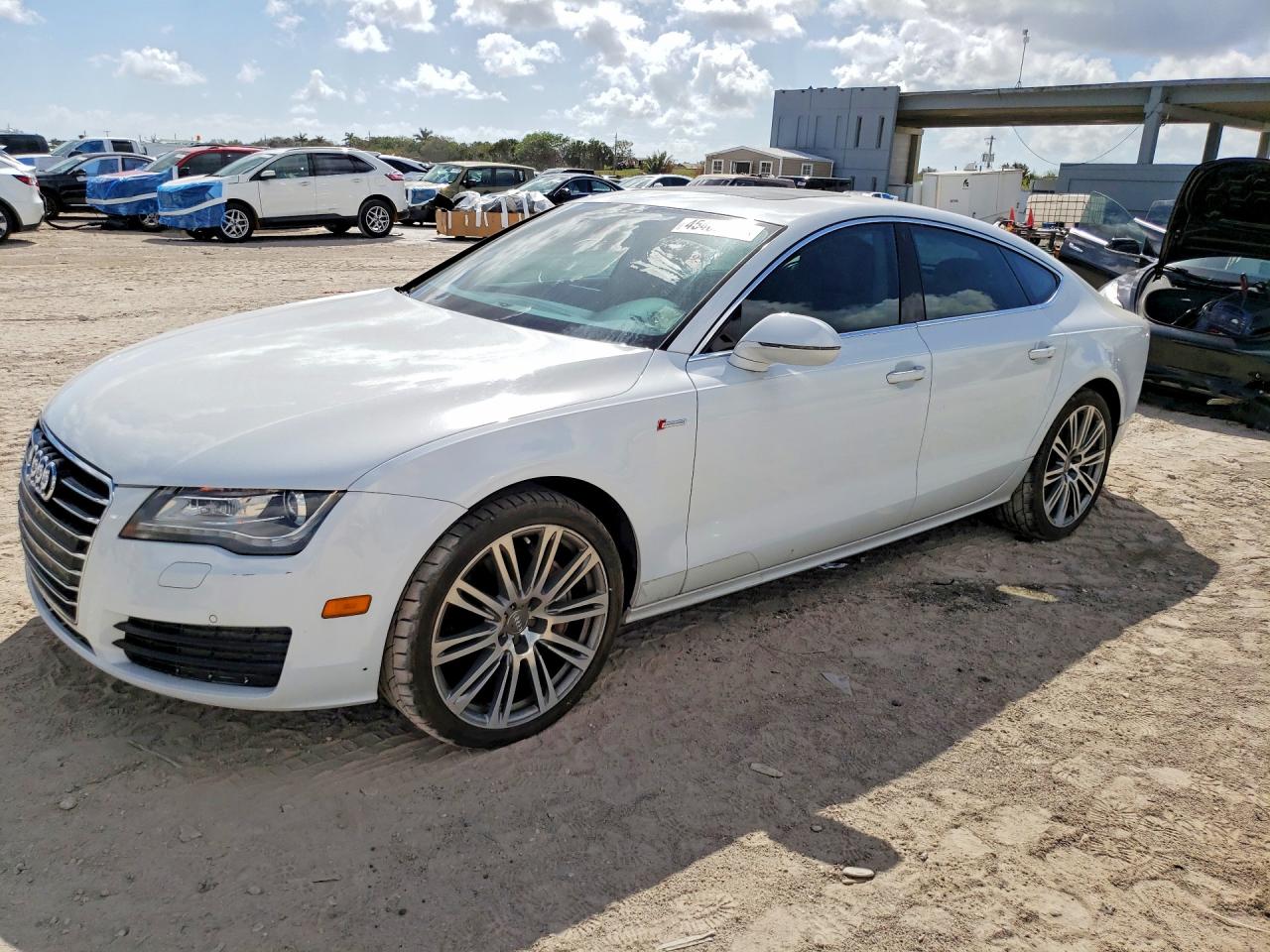 2014 Audi A7 VIN WAUWGAFC1EN030242 photo 1