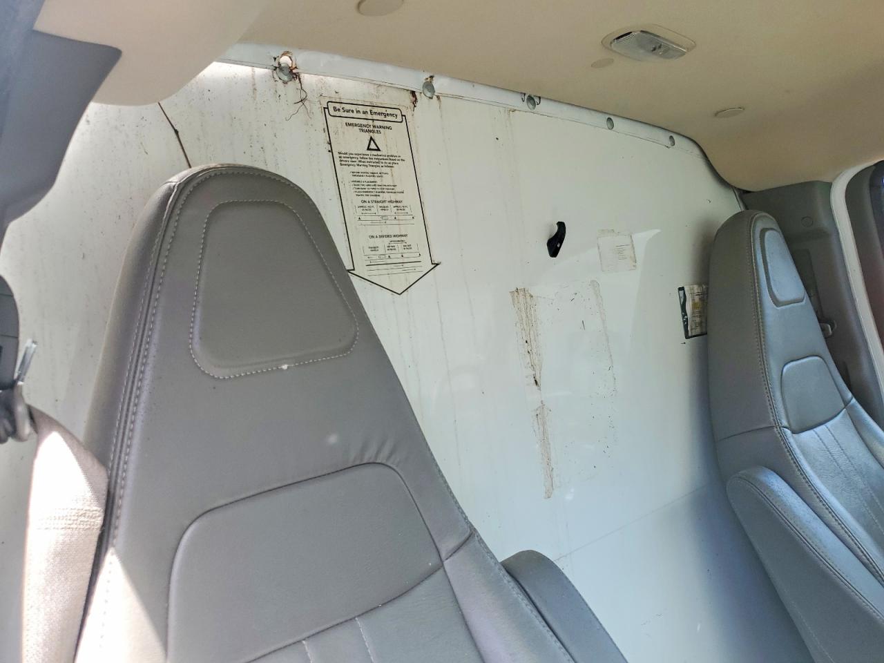 2022 GMC Savana VIN 7GZ37TC79NN007335 photo 11