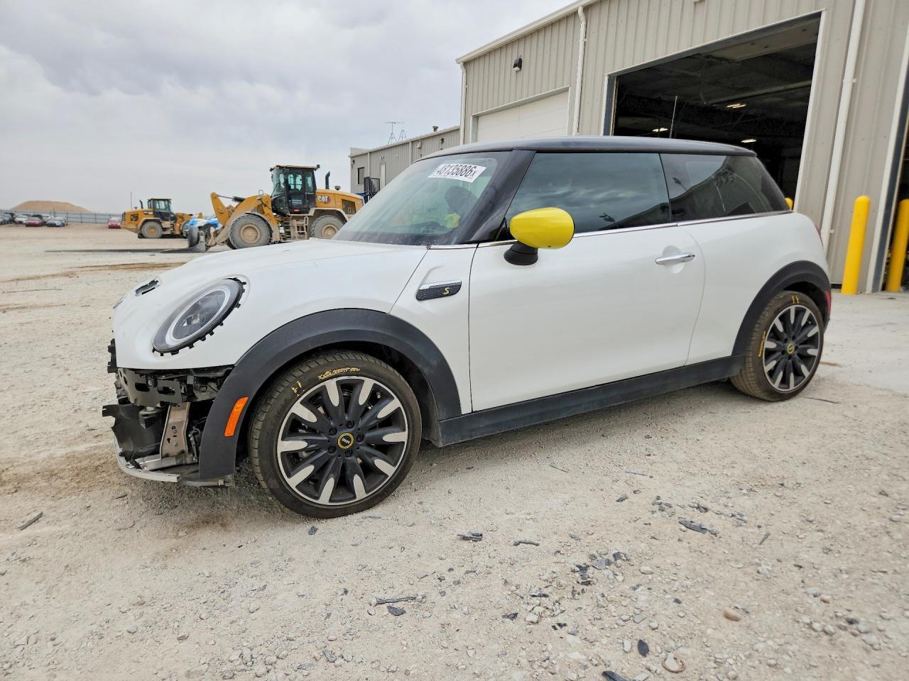 2024 Mini Cooper VIN WMW13DJ04R2U35300 photo 1