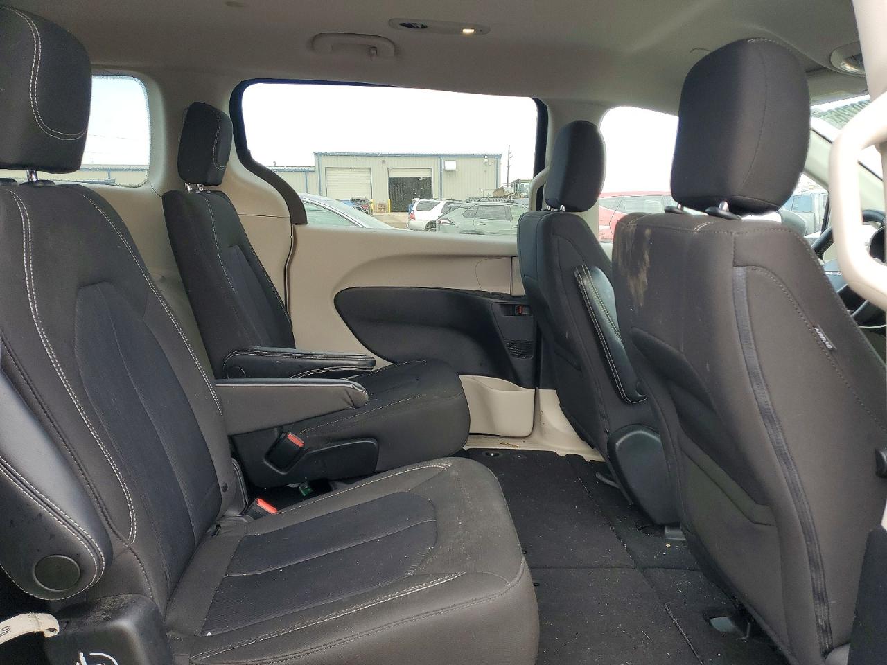 2022 Chrysler Minivan VIN 2C4RC1CG2NR226907 photo 11