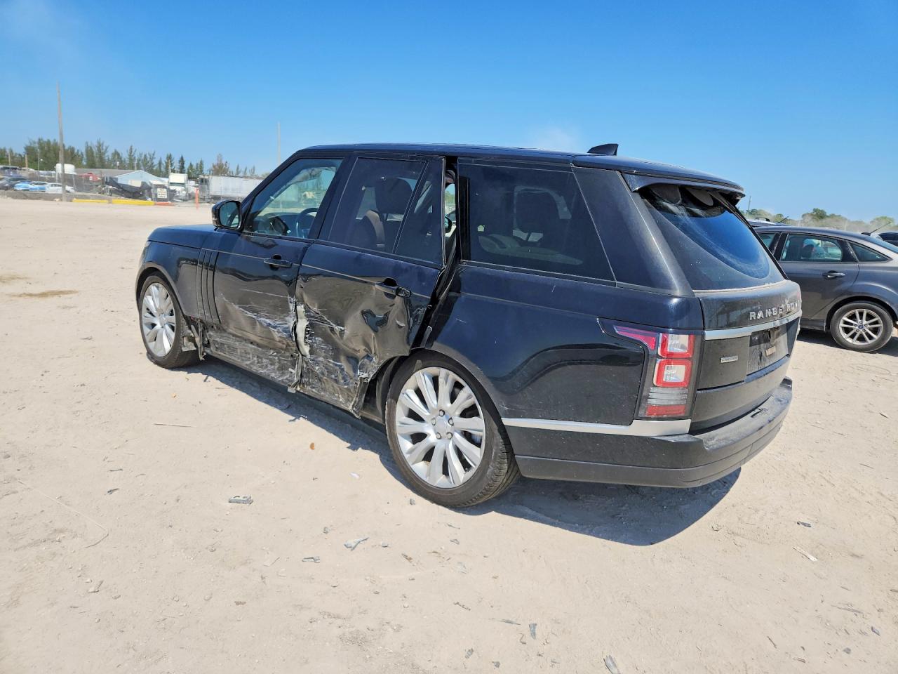 2017 Land Rangerover VIN SALGS2FE4HA345988 photo 2