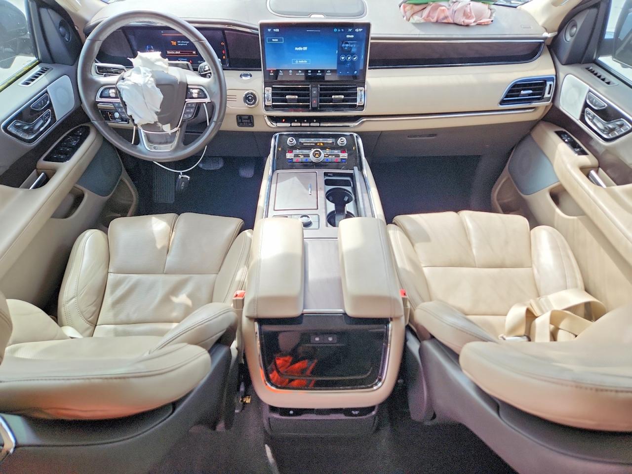 2024 Lincoln Navigator VIN 5LMJJ2LG3REL06625 photo 8