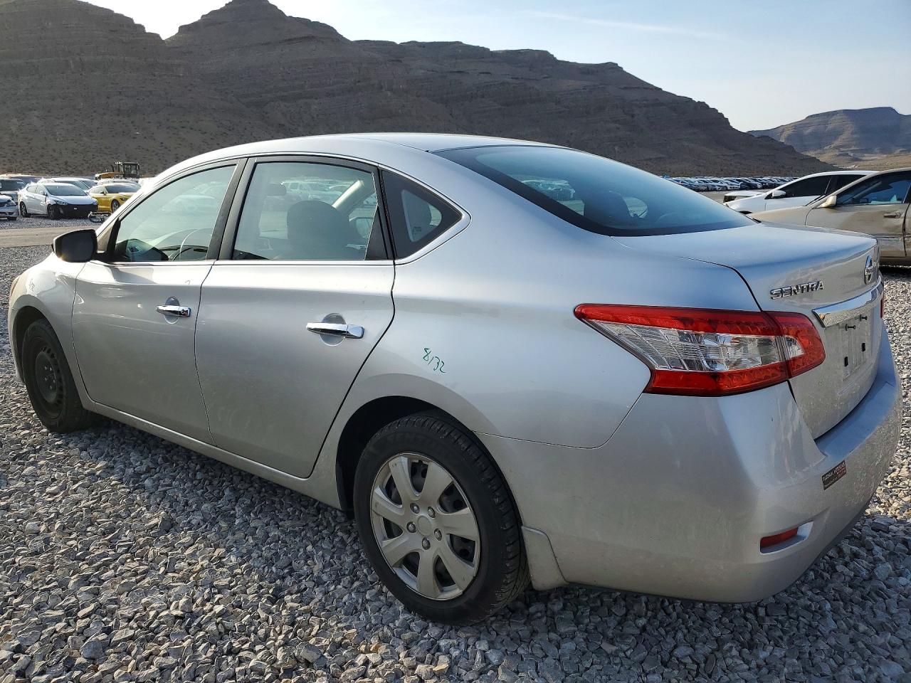 2015 NISS Sentra VIN 3N1AB7AP5FY289557 photo 2