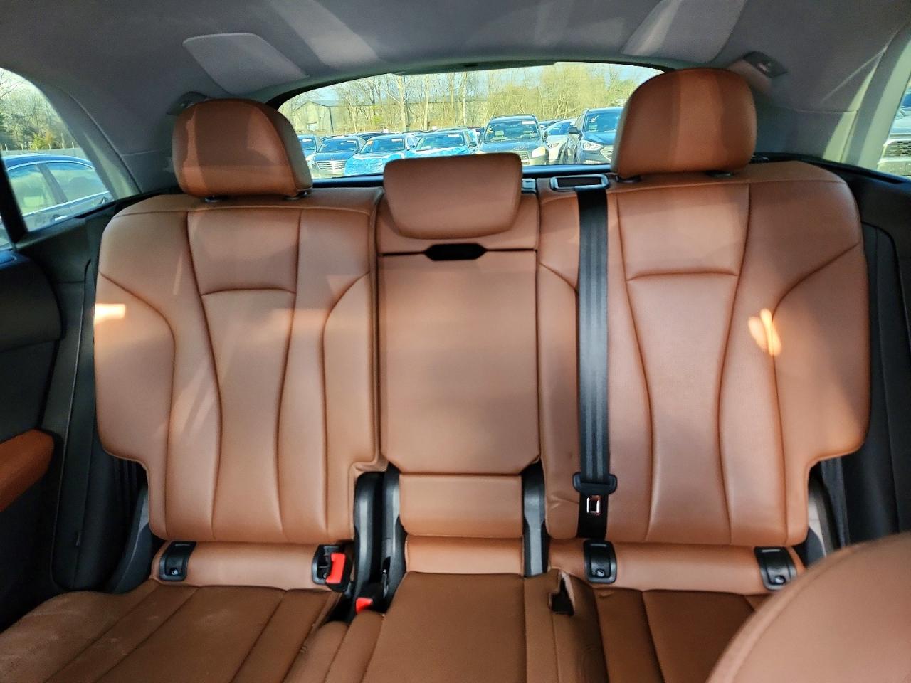 2022 Audi Q8 VIN WA1EVBF15ND010830 photo 10
