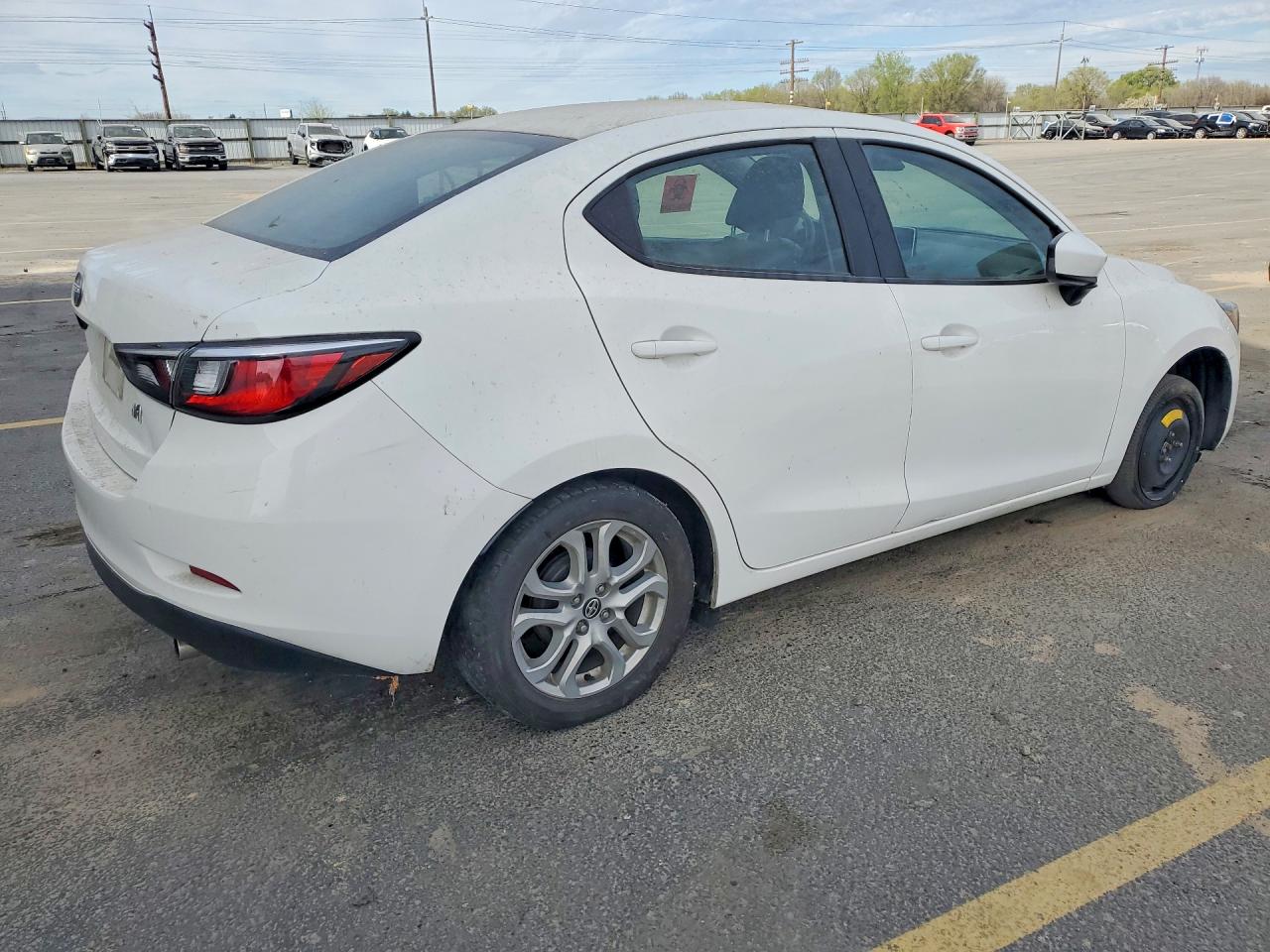 2016 Scion Ia VIN 3MYDLBZV8GY125011 photo 3