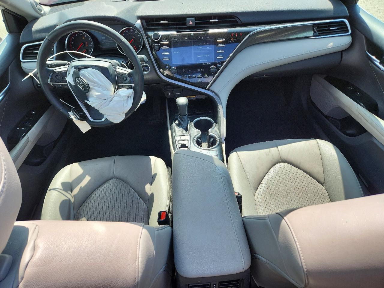 2018 Toyota Camry VIN 4T1BZ1HK2JU500290 photo 8