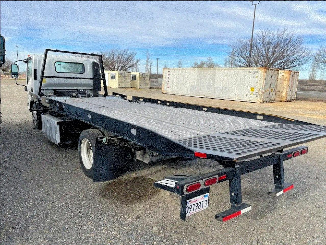 2020 Isuzu All models VIN JALE5W168L7305608 photo 3