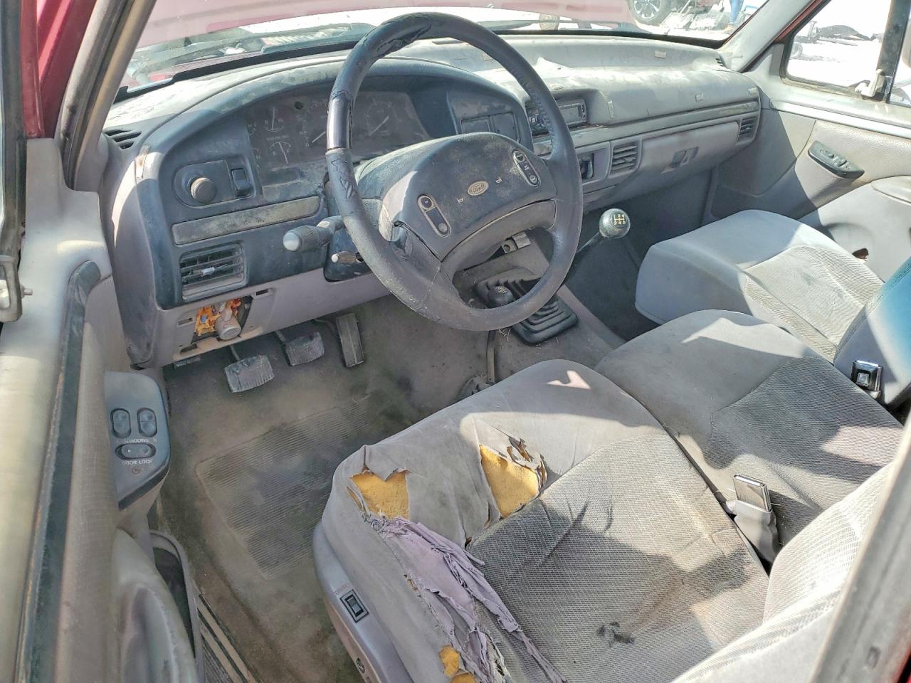 1995 Ford F250 VIN 1FTHX26F0SKB23259 photo 8
