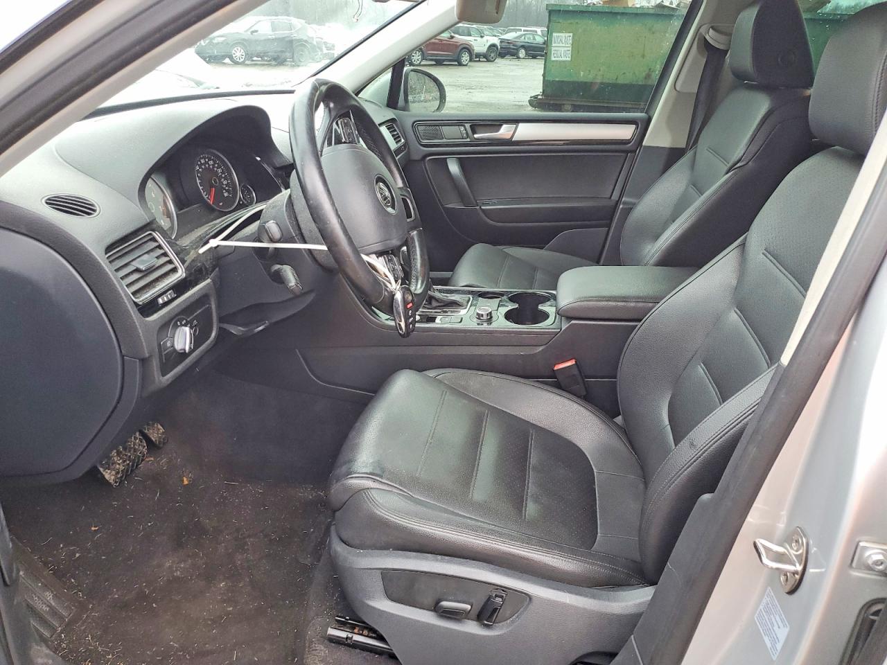 2014 Volkswagen Touareg VIN WVGEF9BP2ED015260 photo 7