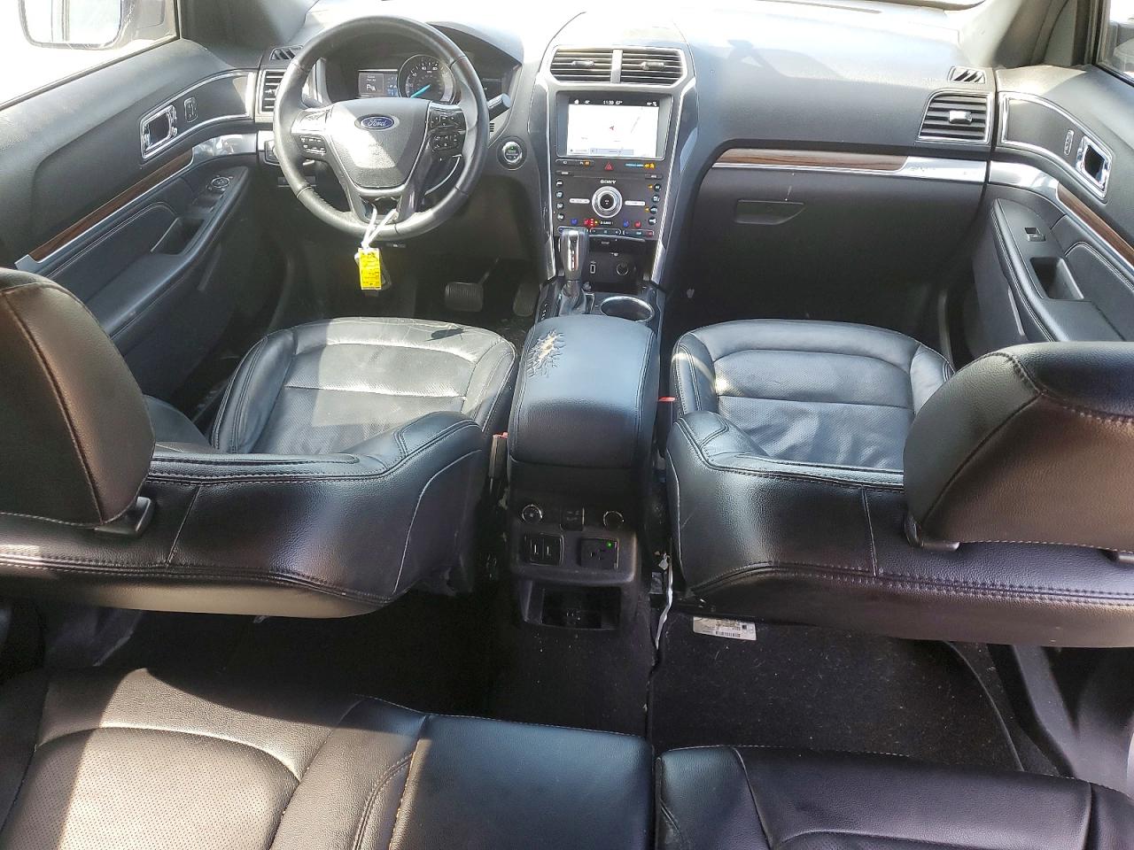 2019 Ford Explorer l VIN 1FM5K8F81KGB41743 photo 8
