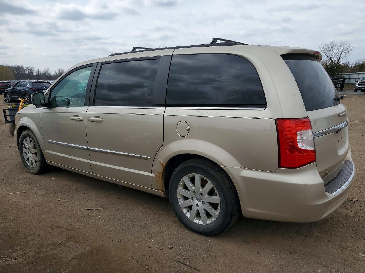 2013 CHRYSLER Minivan VIN 2C4RC1BG9DR564644 photo 2