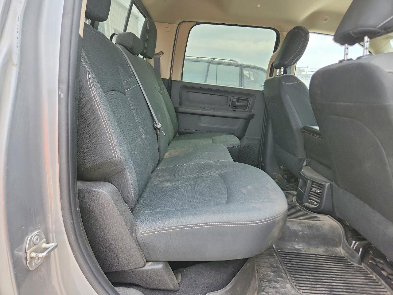 2020 Ram 2500 VIN 3C6UR5CL1LG147090 photo 10