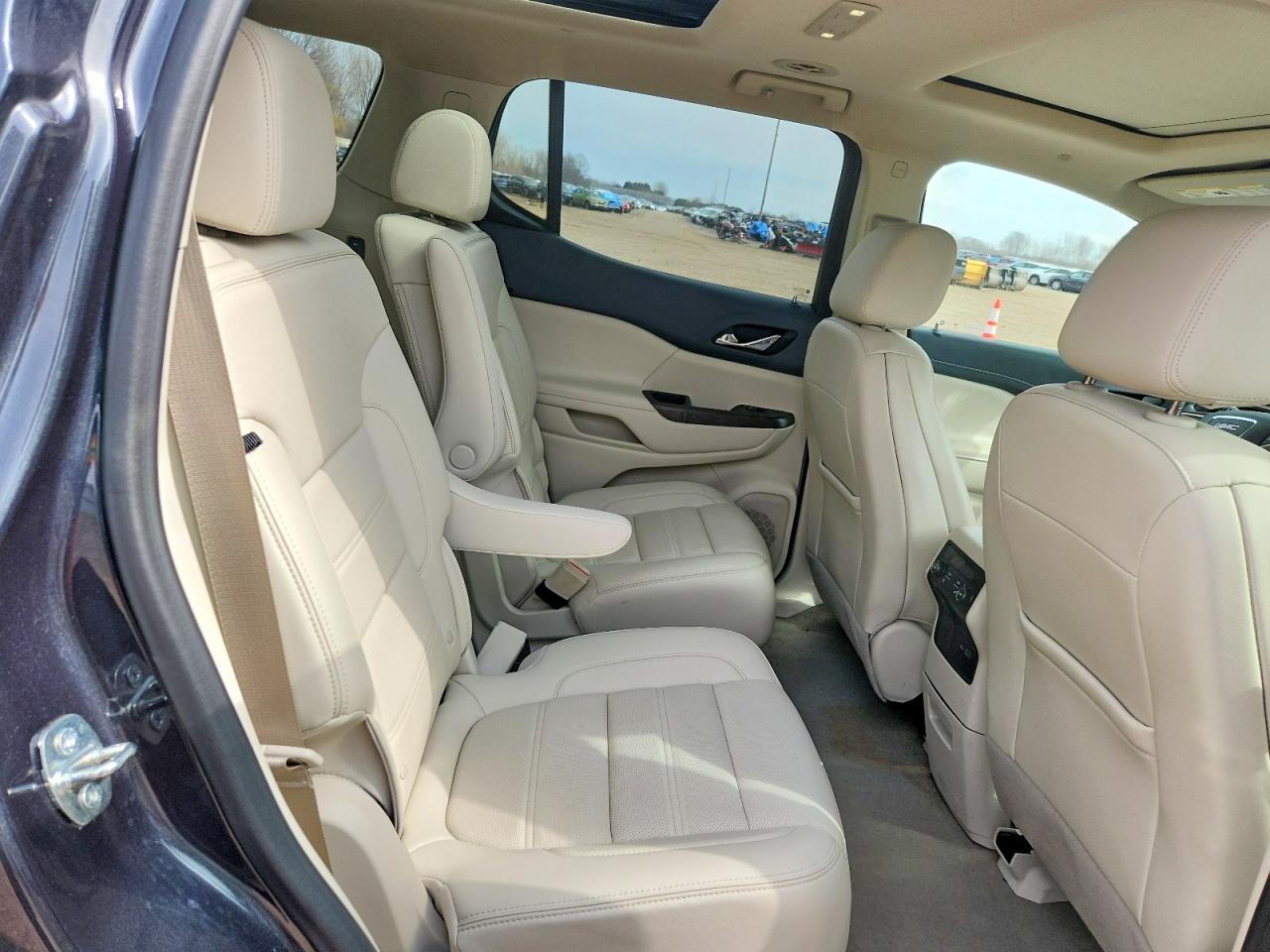 2022 GMC Acadia den VIN 1GKKNXLS0NZ148432 photo 11