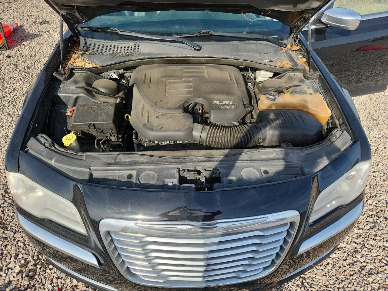 2012 Chrysler 300 VIN 2C3CCACG2CH307967 photo 11