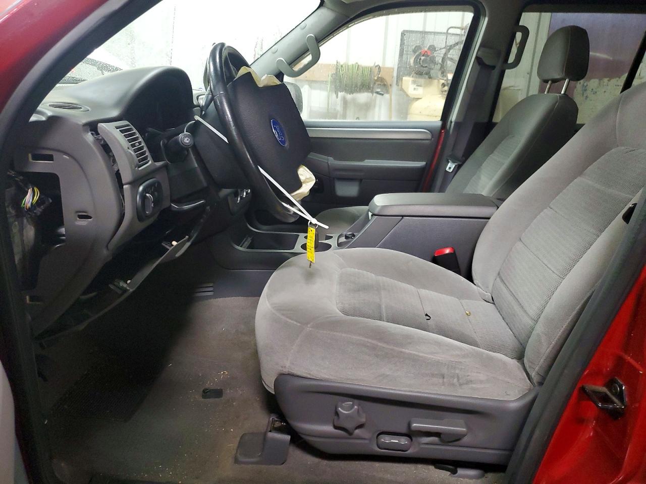2004 Ford Explorer VIN 1FMZU63K34UC36678 photo 7