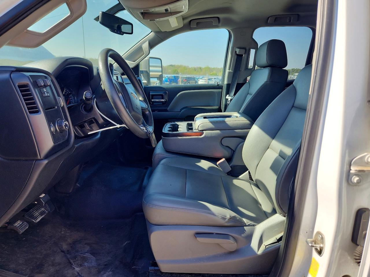2019 Chevrolet All models VIN 2GC2CREG4K1136388 photo 7