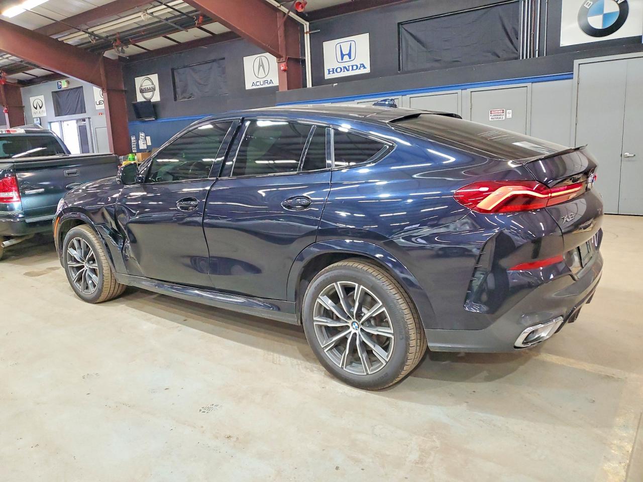 2020 BMW X6 VIN 5UXCY6C06L9C37565 photo 2