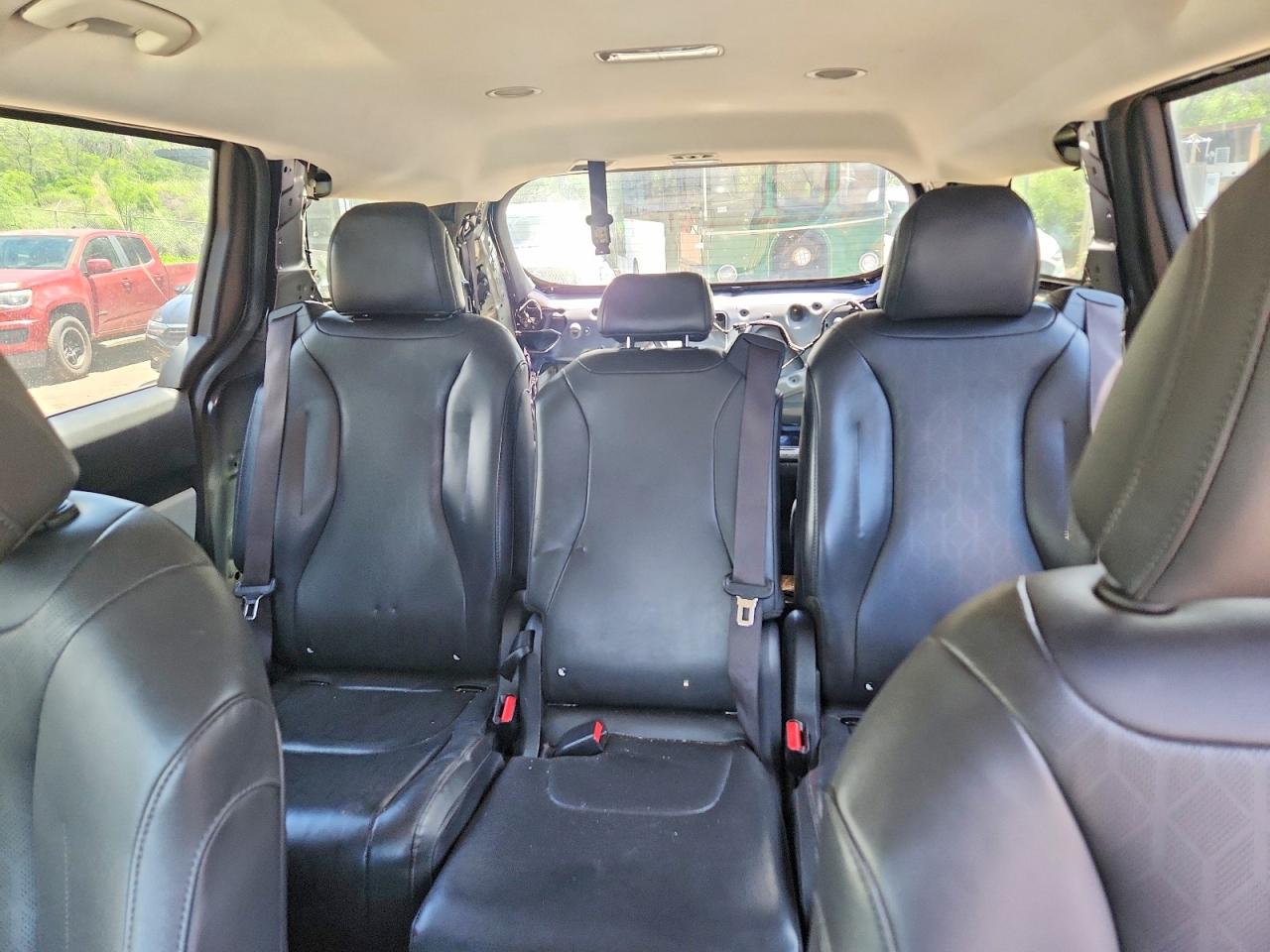 2022 KIA All other VIN KNDNB4H35N6127143 photo 10