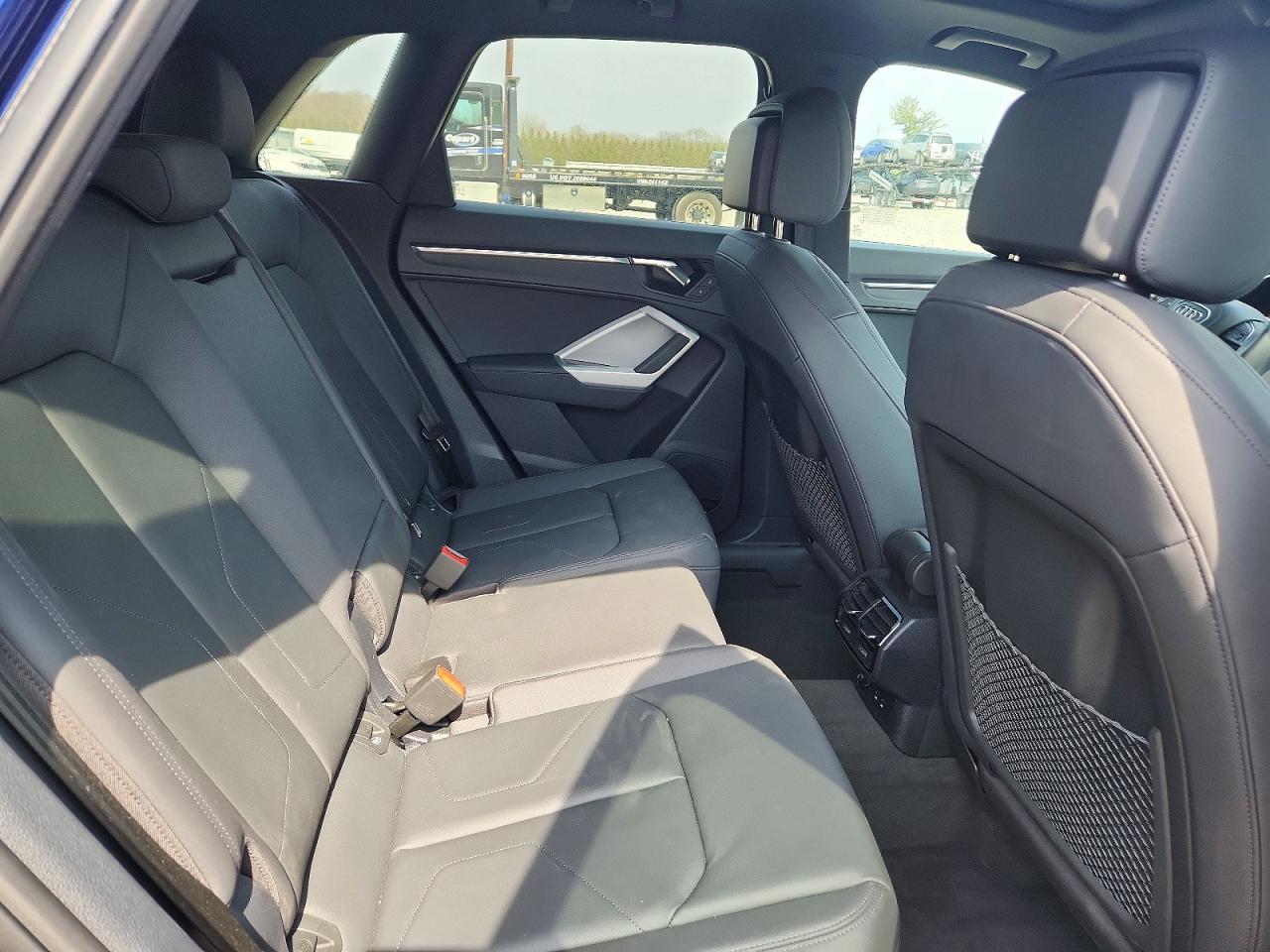 2023 Audi Q3 VIN WA1EECF37P1022540 photo 11