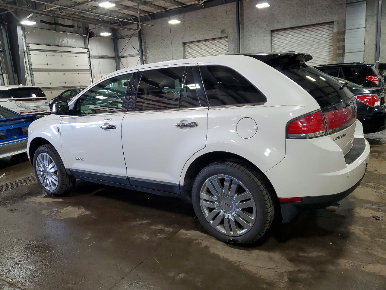 2010 LINCOLN Mkx VIN 2LMDJ8JC8ABJ34373 photo 2