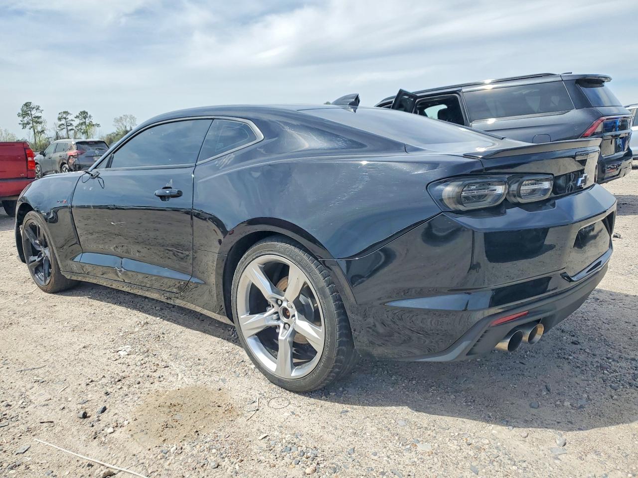 2023 Chevrolet Camaro VIN 1G1FF1R7XP0133365 photo 2