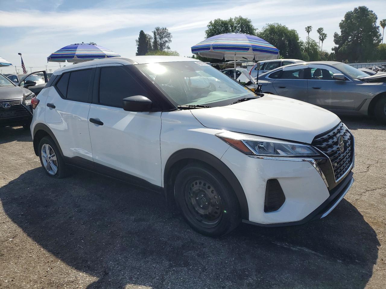 2022 Nissan Kicks VIN 3N1CP5BV0NL486000 photo 4
