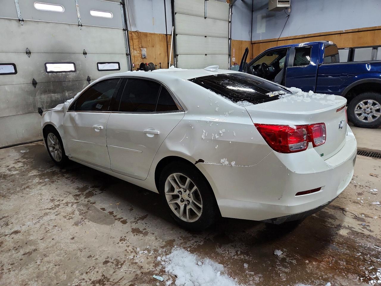 2015 Chev Malibu VIN 1G11C5SLXFU152586 photo 2