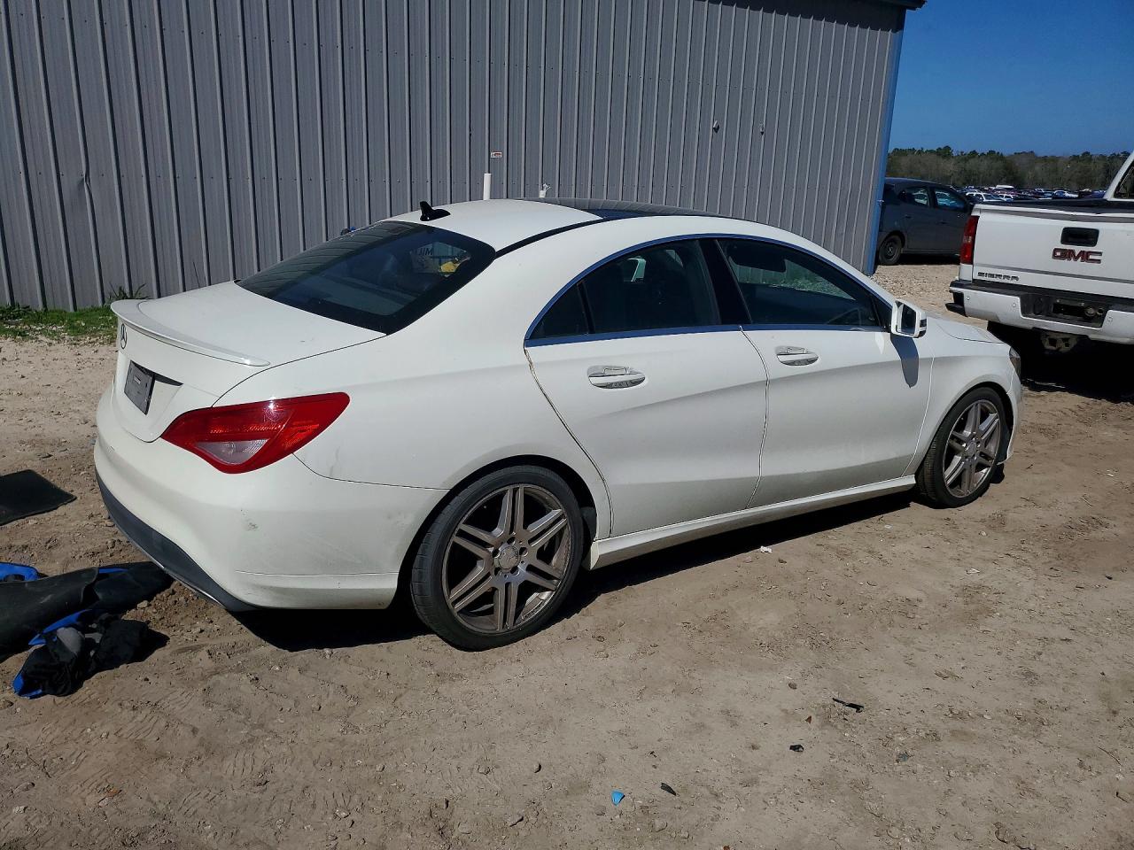 2017 Mercedes-Benz Cla-class VIN WDDSJ4EB4HN410781 photo 3