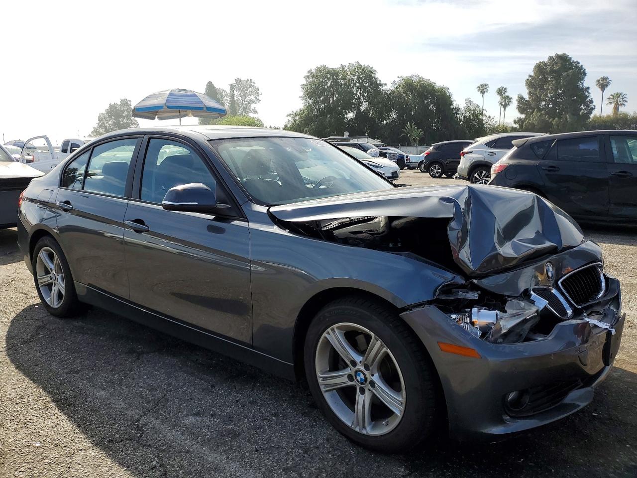 2015 BMW 3 series VIN WBA3C1G5XFNR50080 photo 4