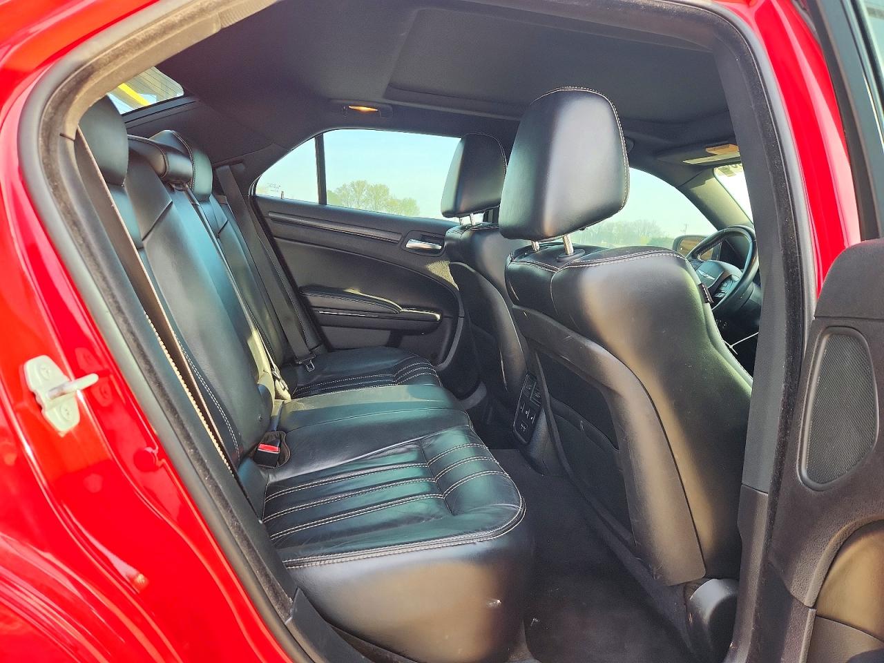 2015 Chrysler 300 VIN 2C3CCAGG7FH793416 photo 10