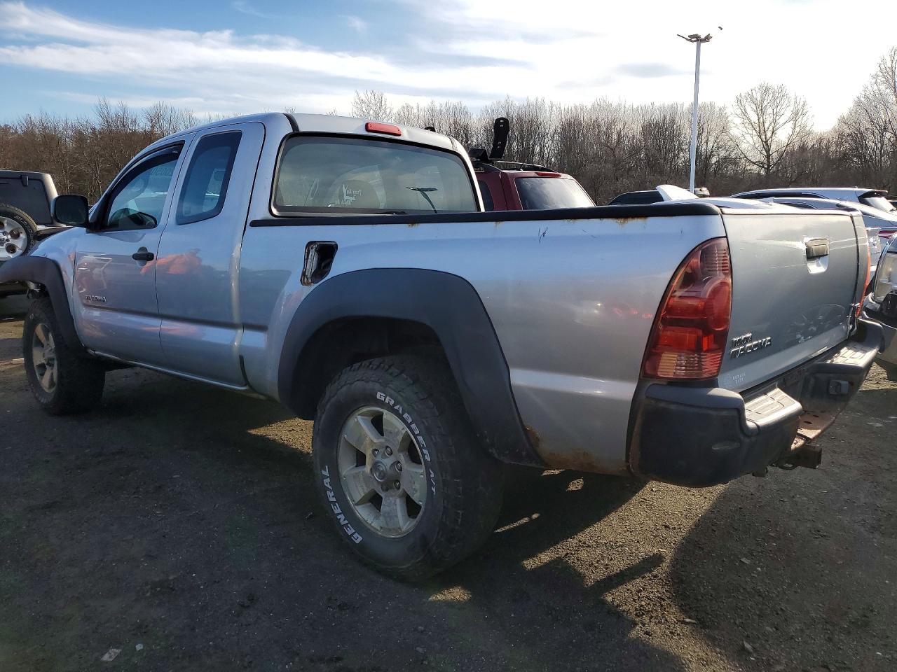 2006 Toyota Tacoma v6 VIN 5TEUU42N26Z265243 photo 2