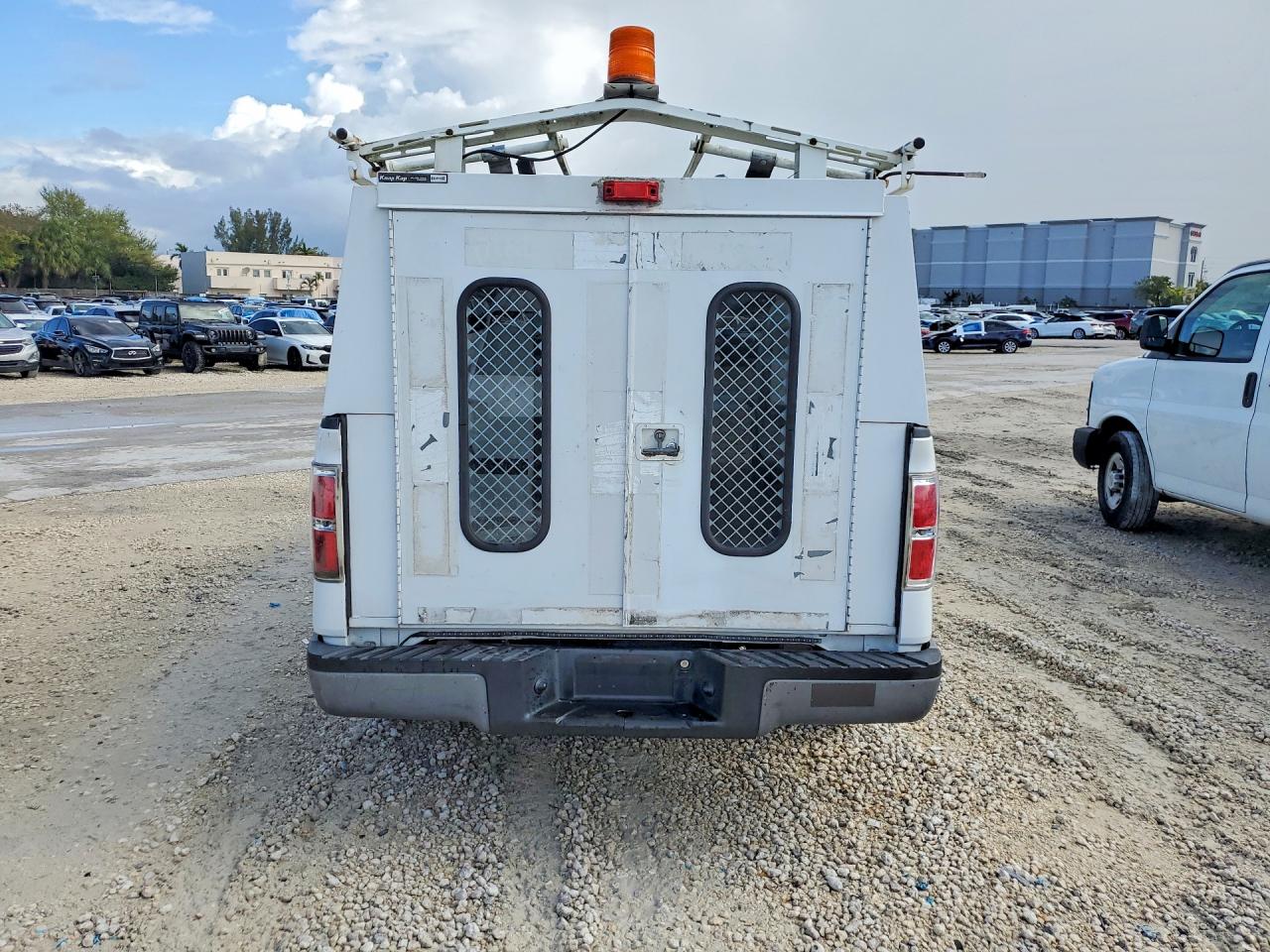 2010 Ford F150 VIN 1FTMF1CW6AKC08685 photo 6