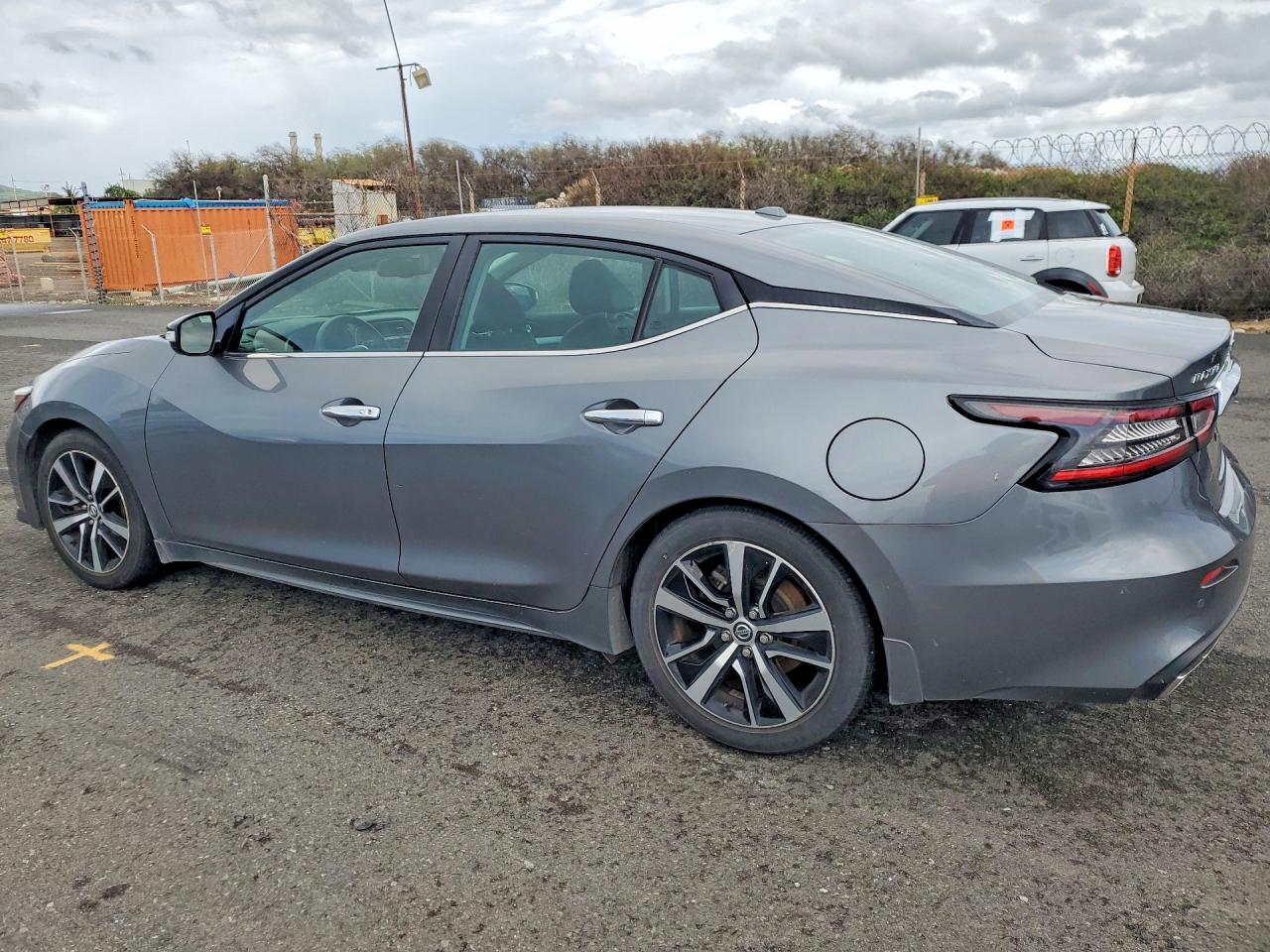 2021 Nissan Maxima VIN 1N4AA6CV6MC511301 photo 2
