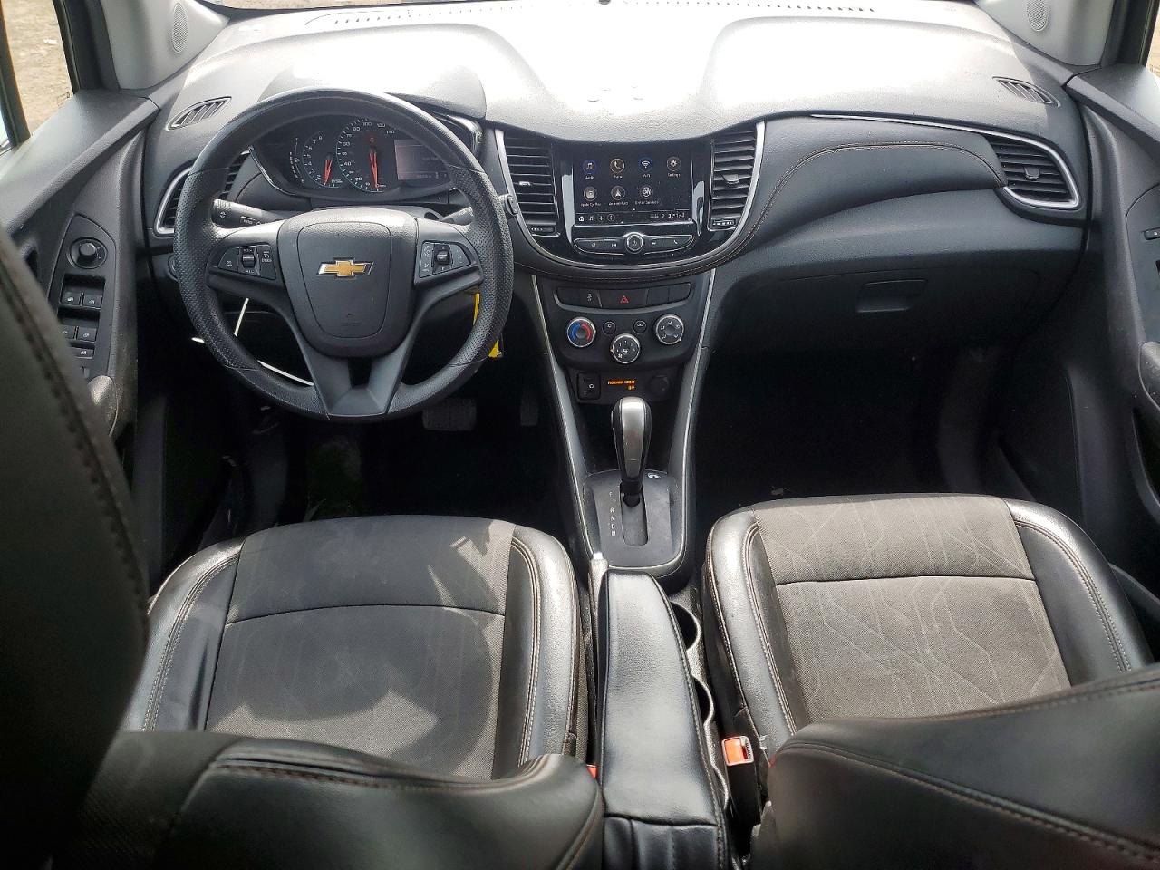 2021 Chevrolet Trax VIN KL7CJPSB1MB323465 photo 8