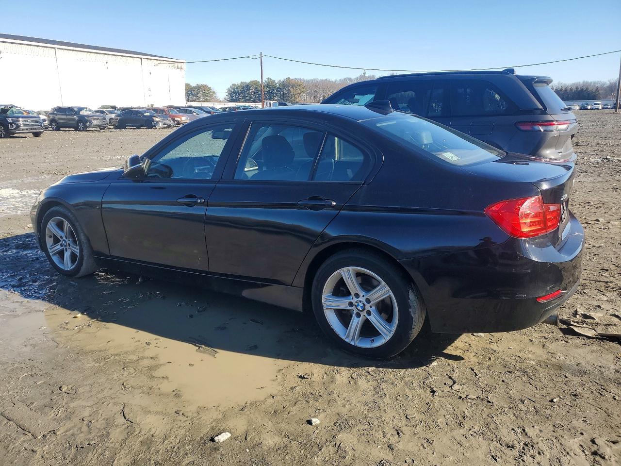 2015 BMW 3 series VIN WBA3C3G57FNS73985 photo 2