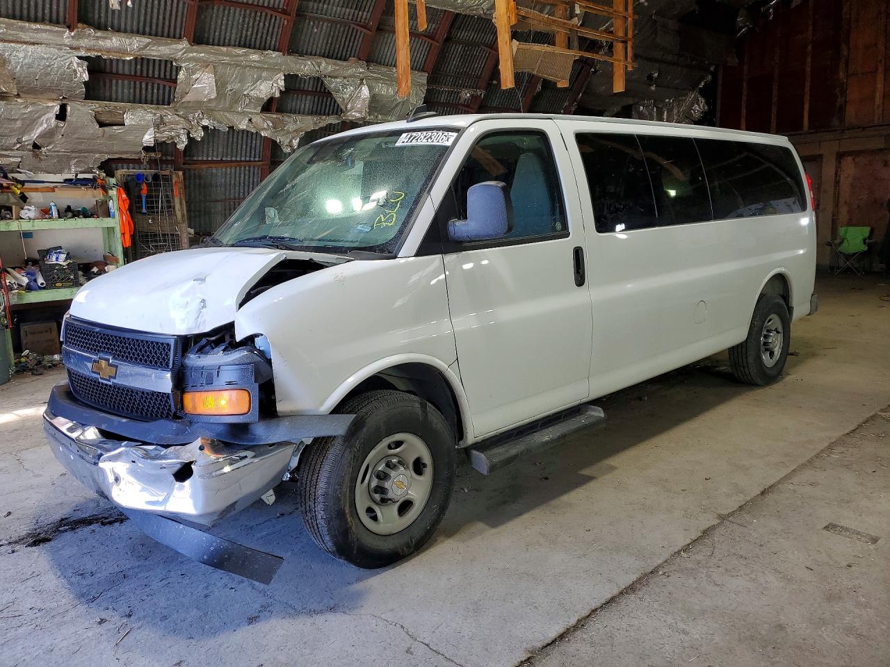 2025 Chevrolet Express VIN 1GAZGPFP2S1228958 photo 1