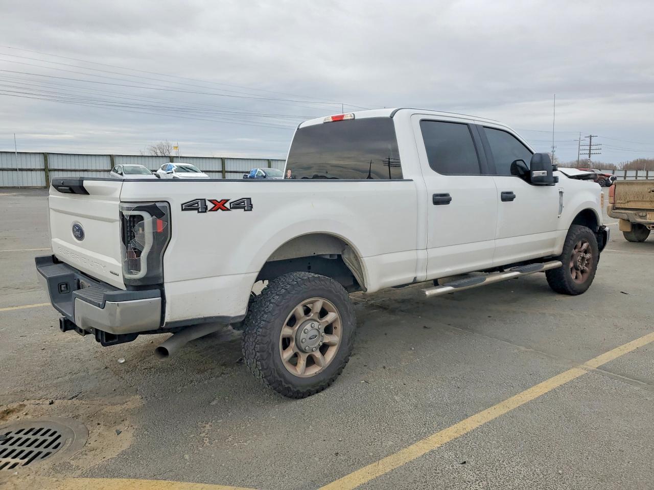 2018 Ford F250 VIN 1FT7W2B67JEB72718 photo 3