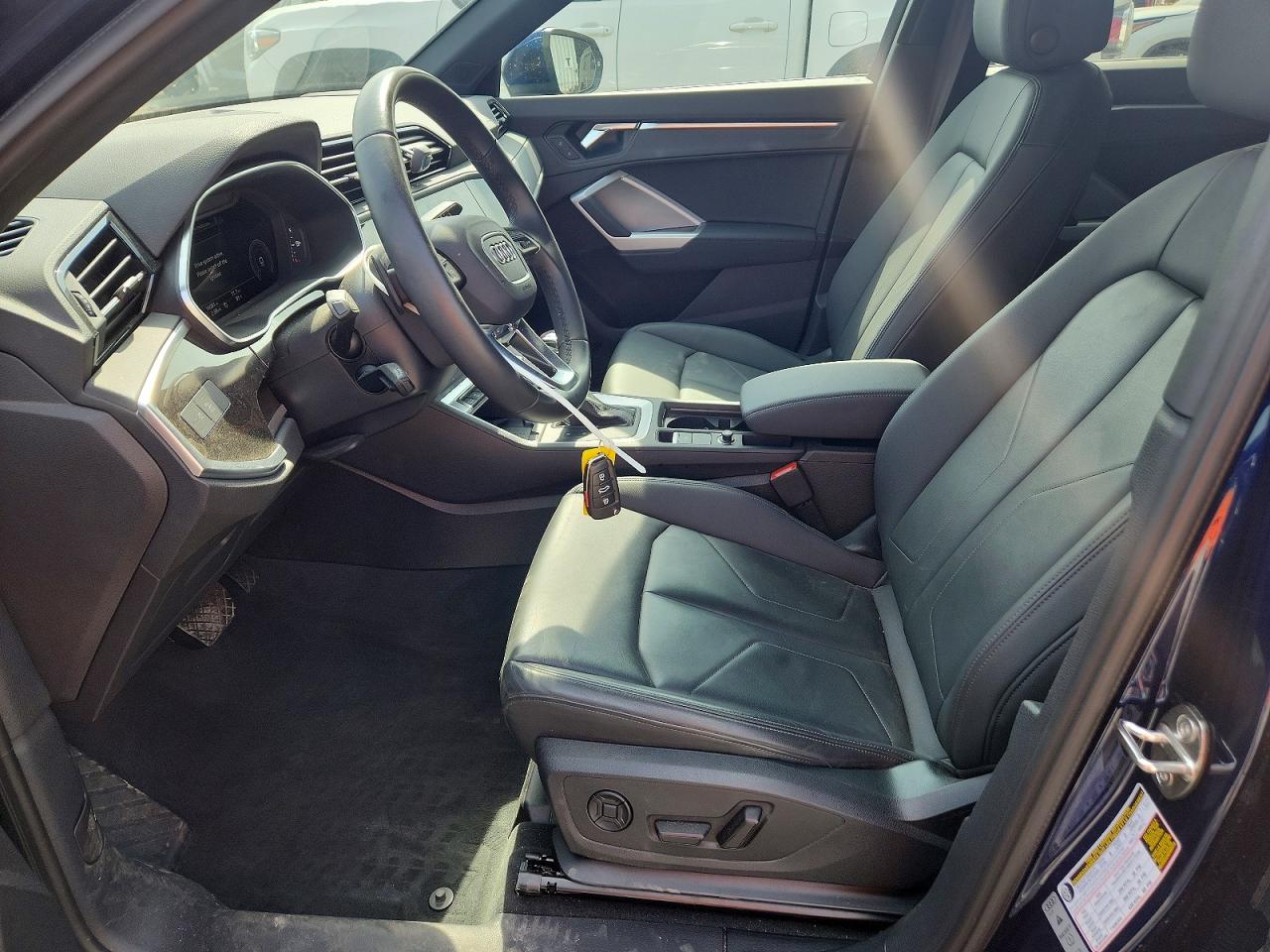 2023 Audi Q3 VIN WA1EECF37P1022540 photo 7