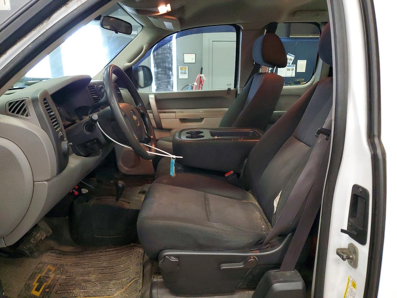 2011 CHEV All models VIN 1GCRKPE38BZ306455 photo 7
