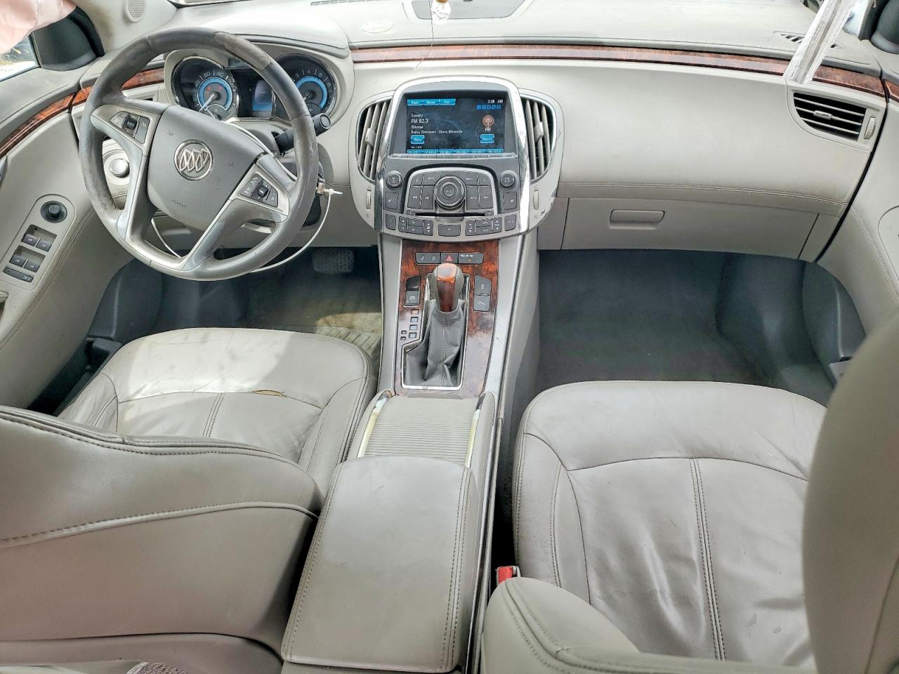 2013 Buick Lacrosse VIN 1G4GC5E38DF233189 photo 8