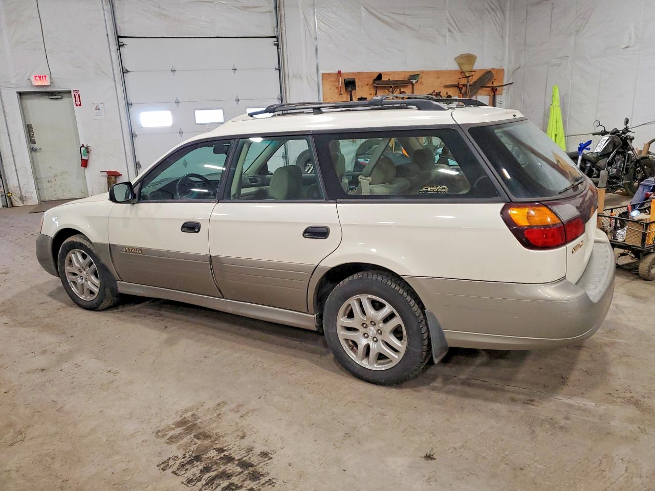 2003 SUBARU LEGACY VIN 4S3BH675437601588 photo 2