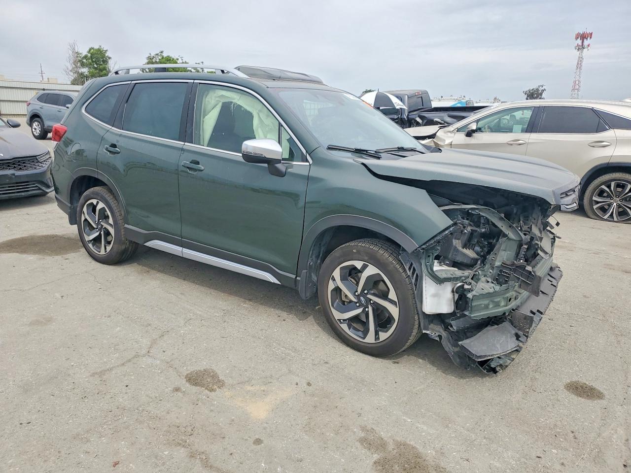 2023 Subaru Forester VIN JF2SKARC9PH416034 photo 4